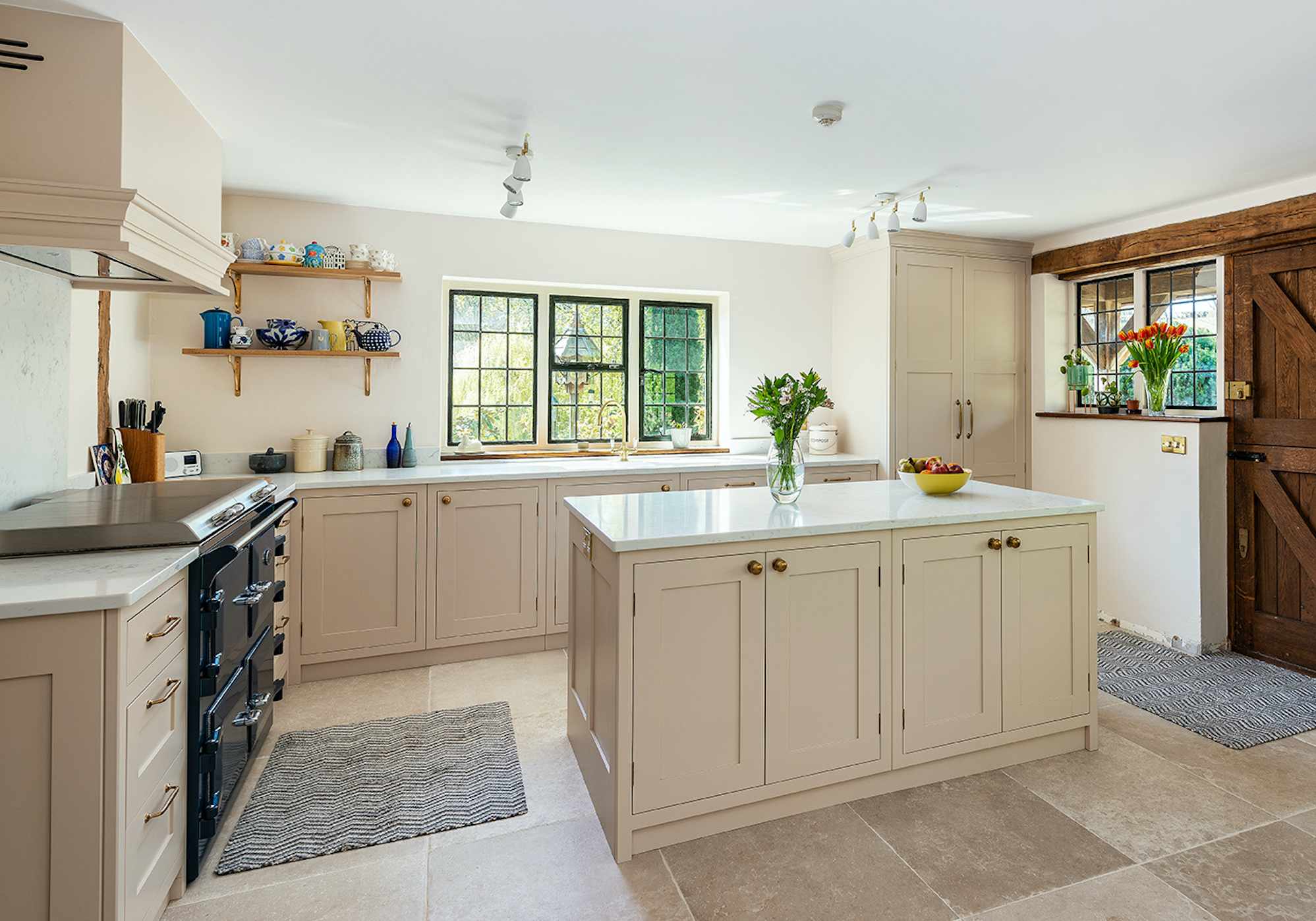 farmhouse kitchen