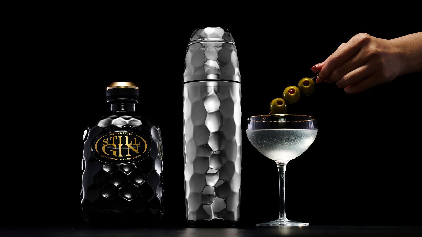 HexClad's New Cocktail Shaker is A-List-Approved