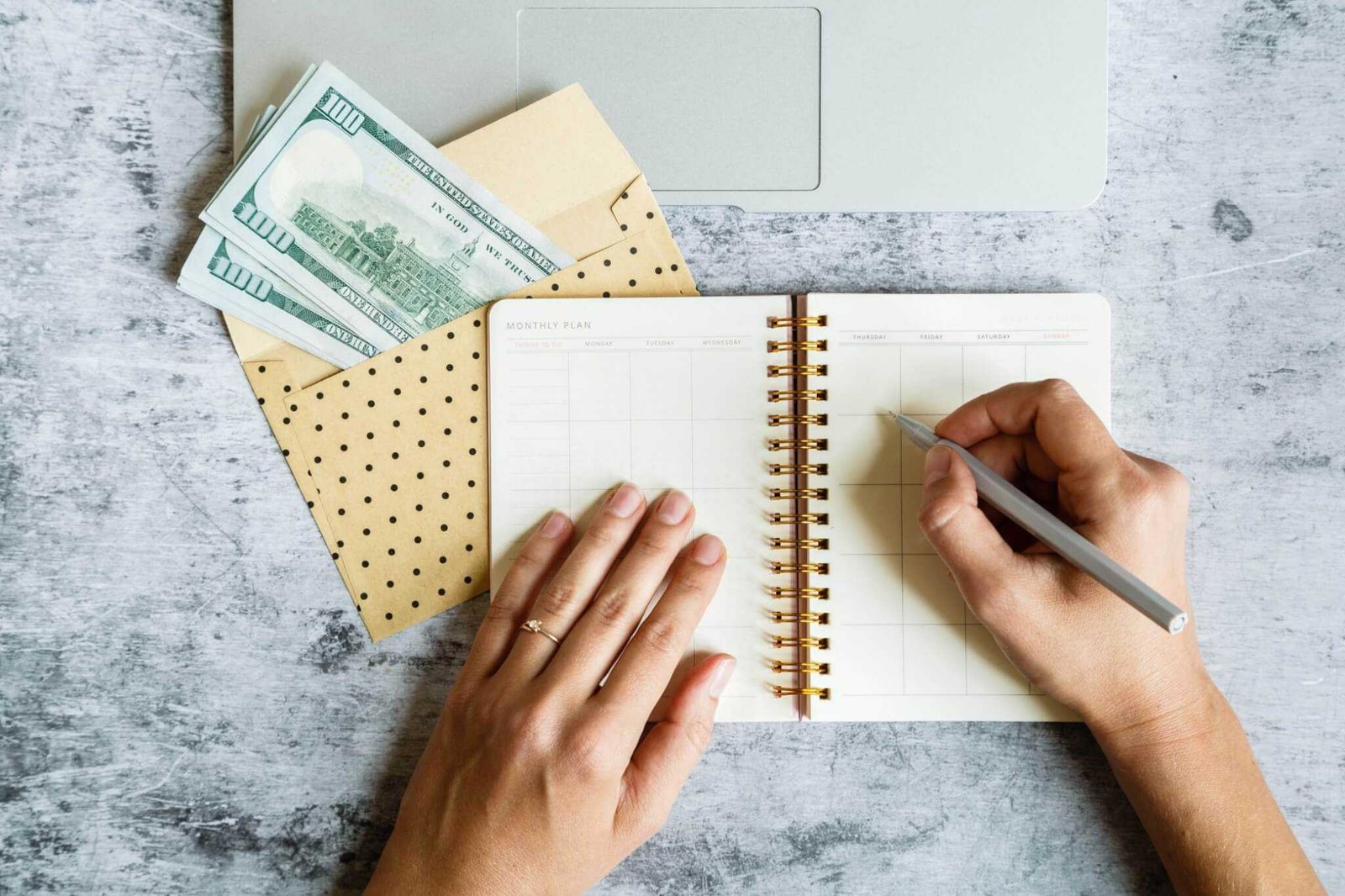 6 Simple Ways to Save on Monthly Expenses