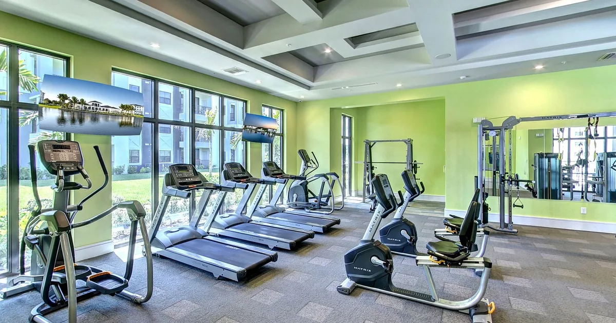 12 Barbell Apparel Shopping Hacks Frugal Shoppers Swear By
