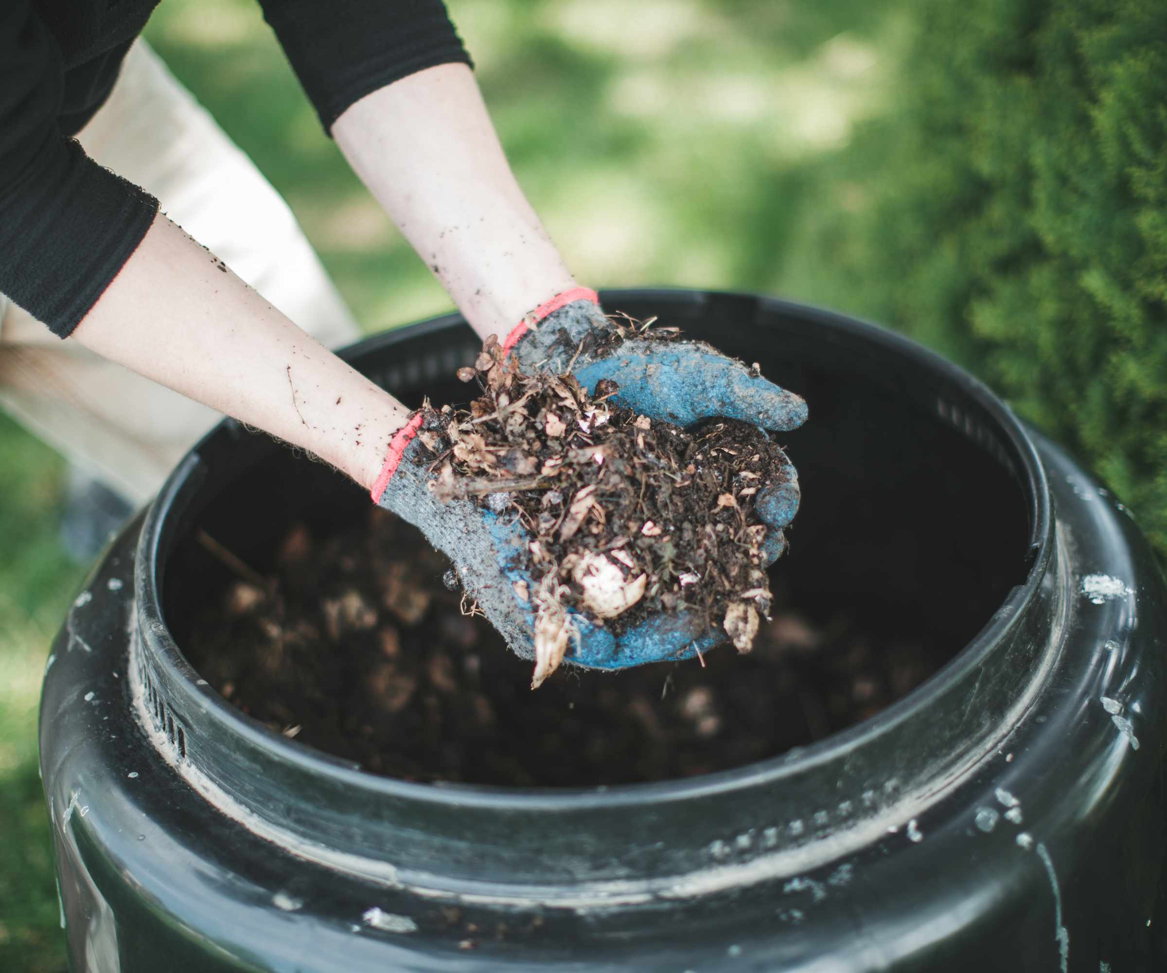 Compost bin