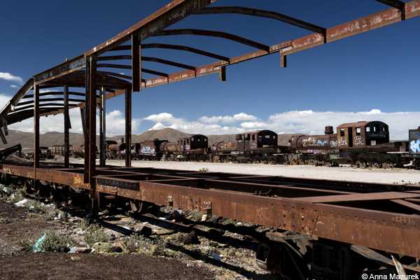 Cementerio de Trenes - The Train Cemetery in Uyuni, Bolivia