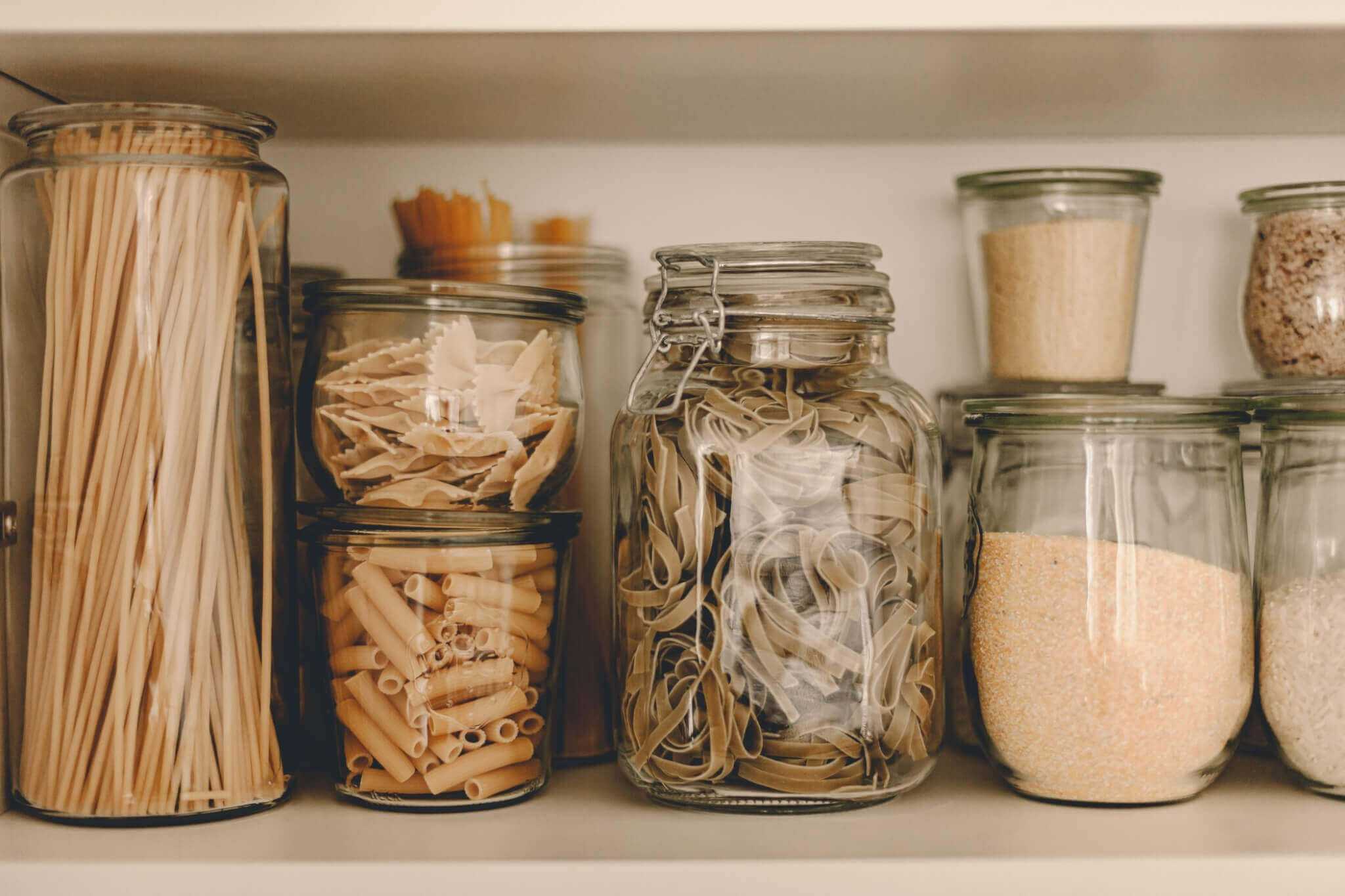 5 Non-Plastic Food Storage Containers We Can’t Live Without