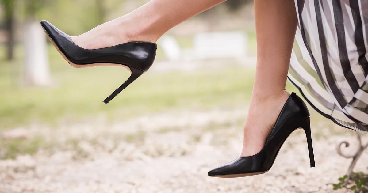 How to Get the Best Deal at Cole Haan: A Complete Fashion & Apparel Guide