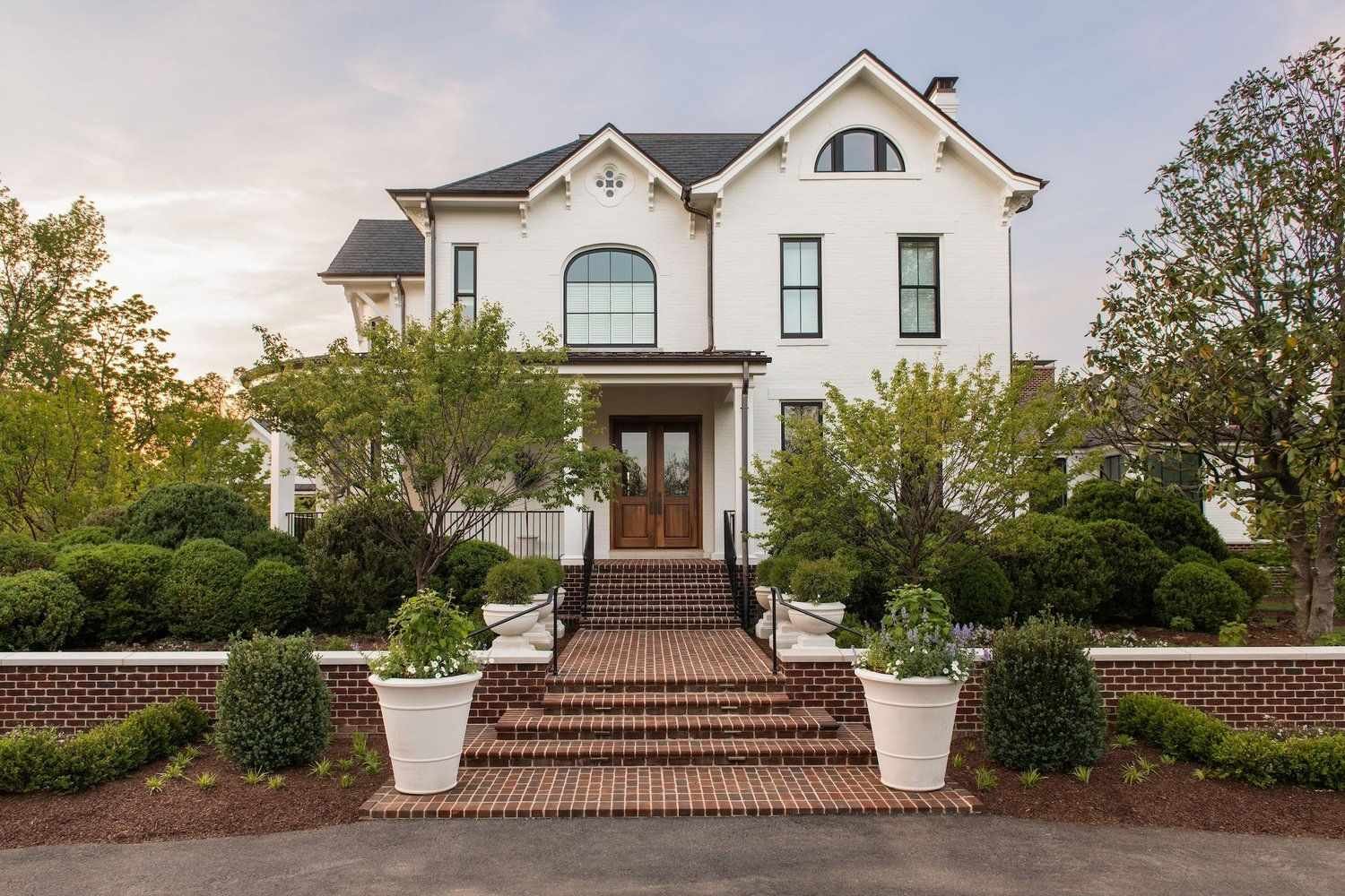 Front yard walkway ideas – 15 ways to enhance your home's curb appeal