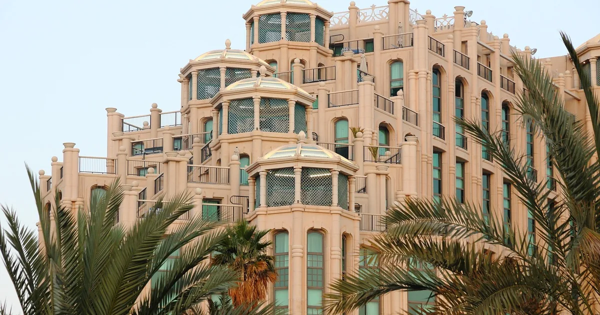 10 easyHotel Shopping Hacks Frugal Shoppers Swear By