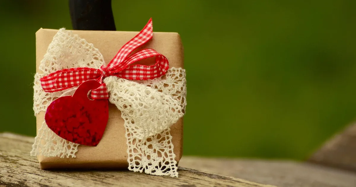 12 Hallmark Shopping Hacks Frugal Shoppers Swear By