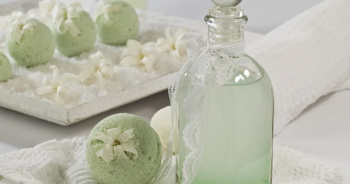 9 Lush Shopping Hacks Frugal Shoppers Swear By