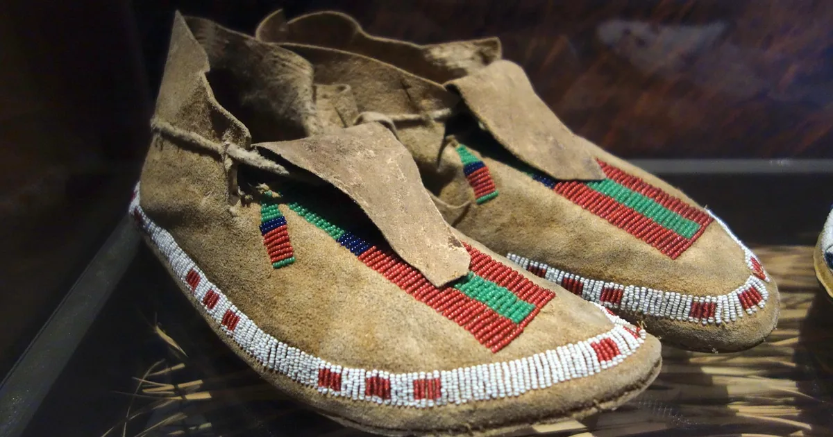 10 Minnetonka Moccasin Shopping Hacks Frugal Shoppers Swear By