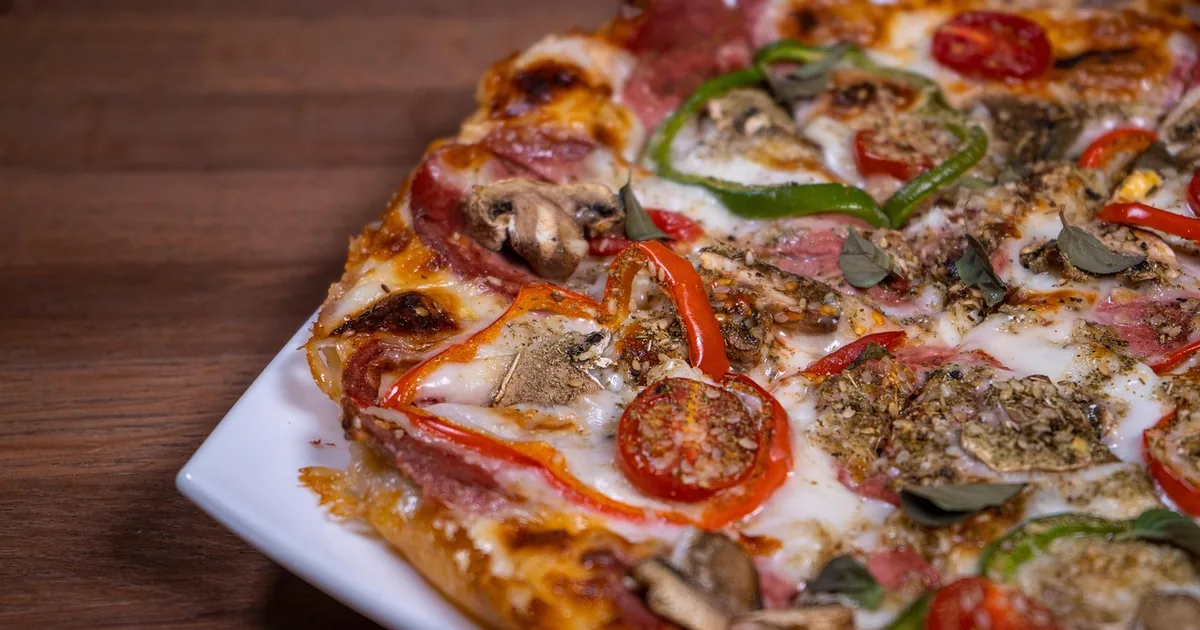 12 Pizza Hut Shopping Hacks Frugal Shoppers Swear By