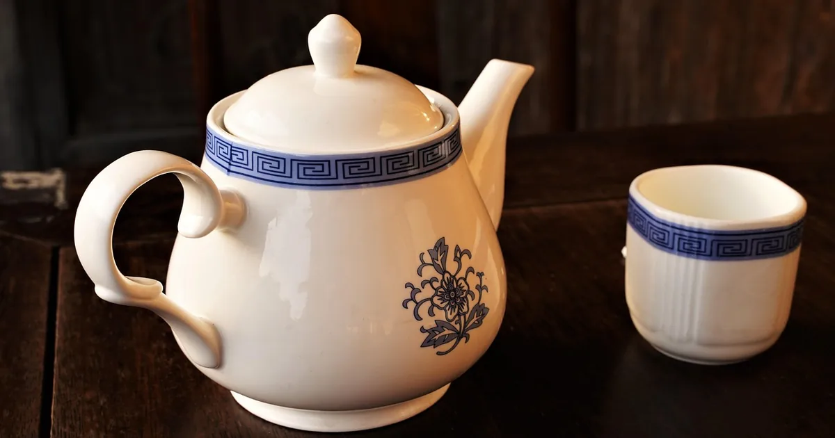 What to Know Before Shopping Royal Doulton (2026)