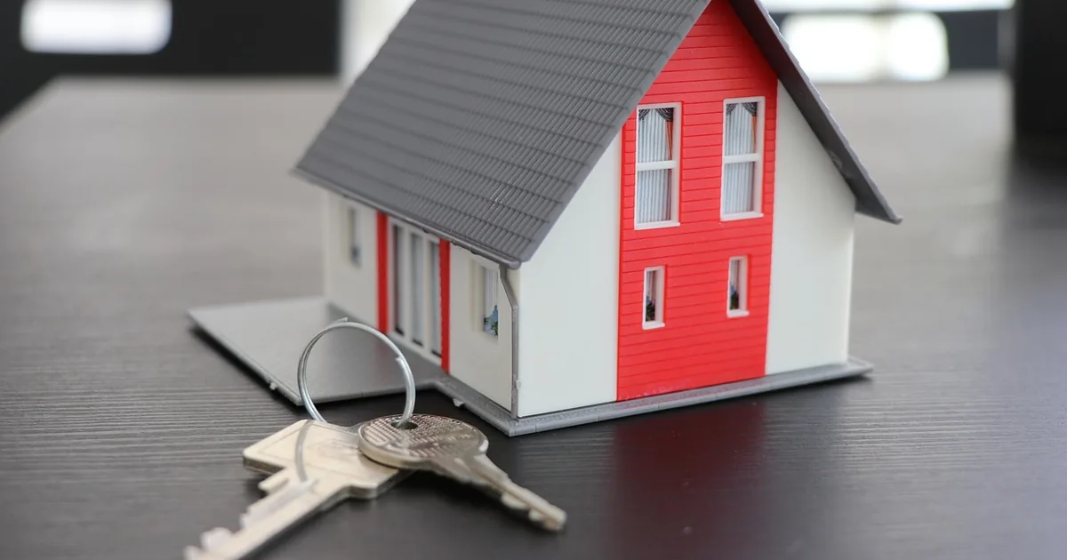 11 SimpliSafe Shopping Hacks Frugal Shoppers Swear By